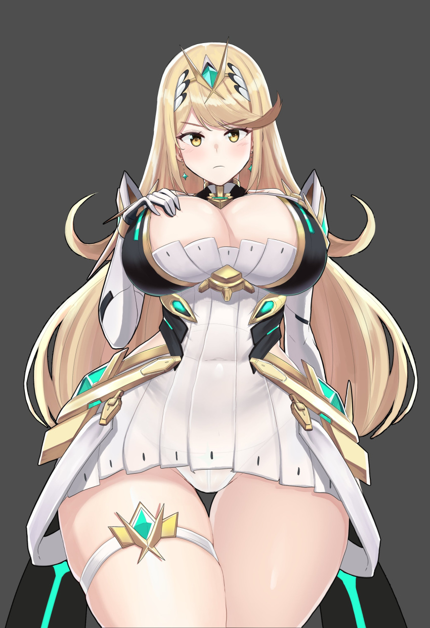 1chica seductora pechos grandes cabello_rubio ventana_de_tetas escote desspie adorno_de_pelo mano_en_el_pecho cabello_largo mirando_hacia abajo Mythra nintendo xenoblade_(serie) xenoblade_chronicles_2