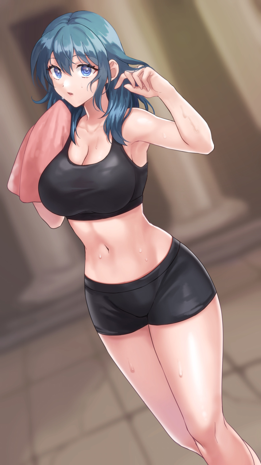 1girl 1girl 1girl absurd_res seductor hombros_desnudos pechos_grandes shorts_negros ojos_azules borroso fondo_borroso byleth_(femenino)_(emblema_de_fuego) byleth_(emblema_de_fuego) byleth_(emblema_de_fuego)_(femenino) escote comentario crop_top pies_fuera_del_marco solo_femenino emblema_de_fuego emblema_de_fuego:_tres_casas manos_arriba hazuki_(nyorosuke ) alta_resolución cabello_largo mirando_al_visor abdomen ombligo nintendo parted_lips short_shorts pantalones cortos sujetador_deportivo de pie estómago pelo_verde azulado muslos toalla