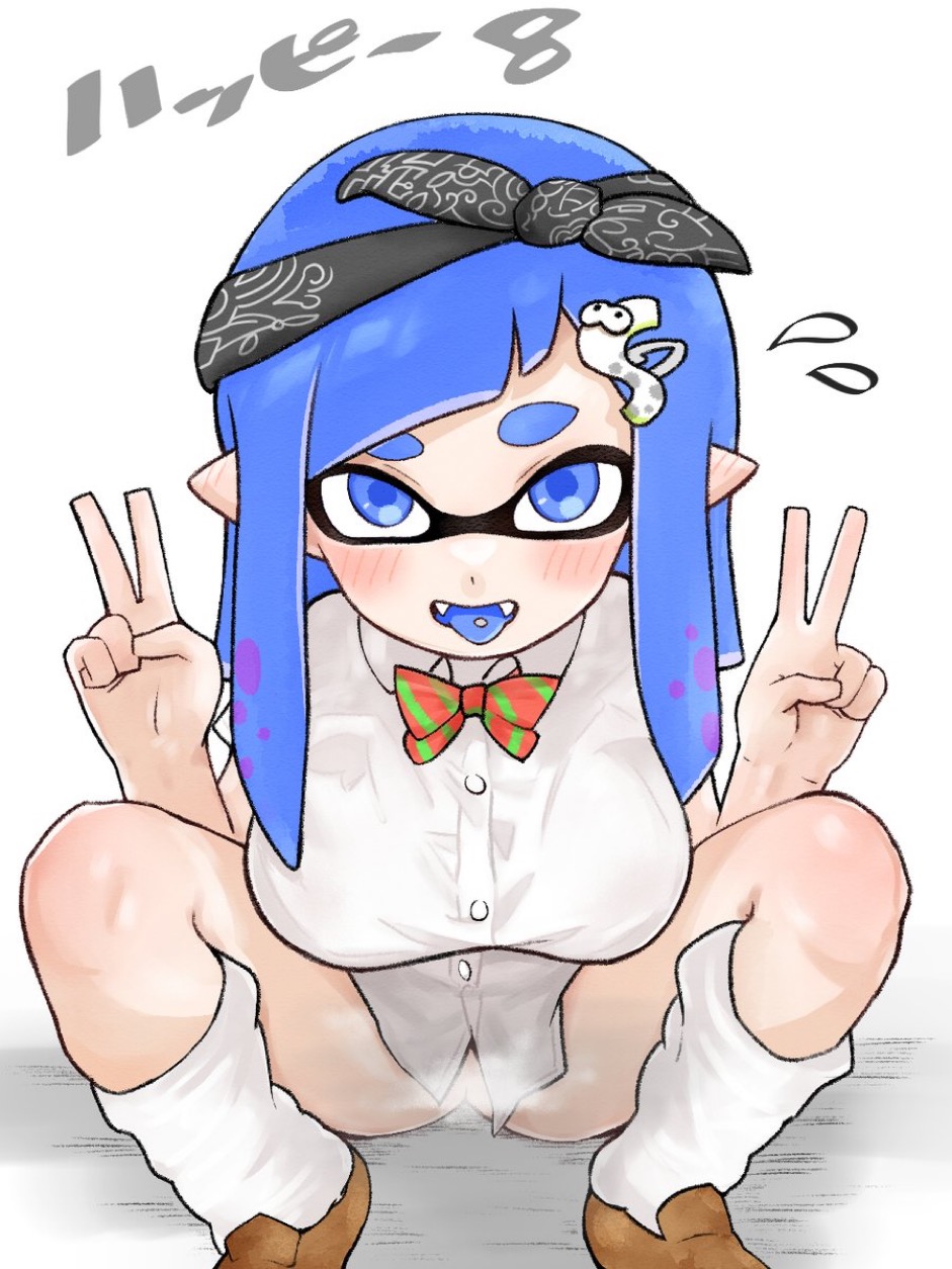 1girl 1girls amboomoon flequillo ojos azules cabello azul flequillo recto rubor lazo sin fondo pechos horquilla para el cabello inkling inkling_girl cabello largo uniforme escolar solo solo_mujer solo_focus splatoon splatoon_(serie) piernas abiertas tentáculo cabello con tentáculo lengua lengua_afuera